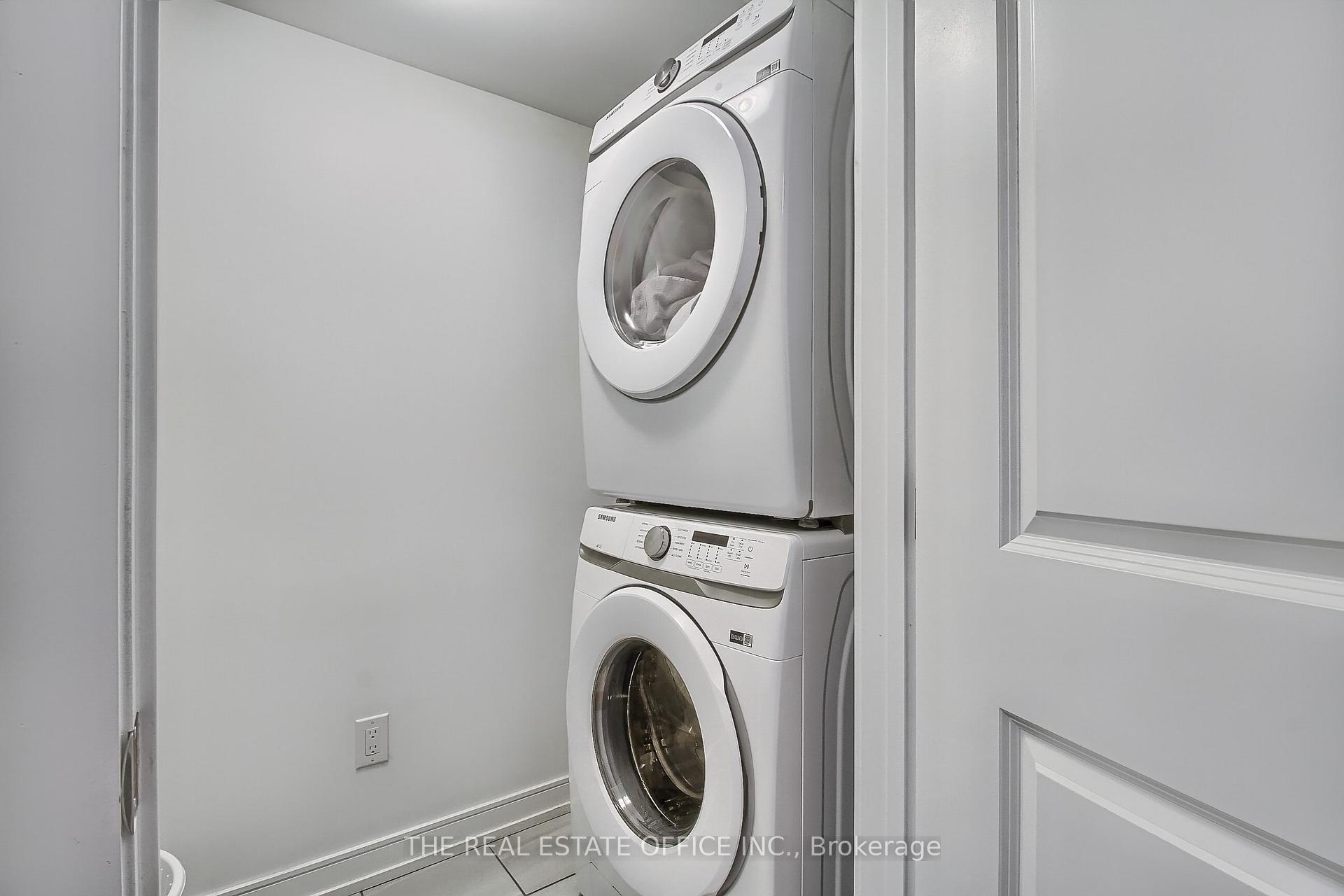 Photo 35 of 40 Blue Forest Crescent, Barrie, Innis-Shore — HOMEH