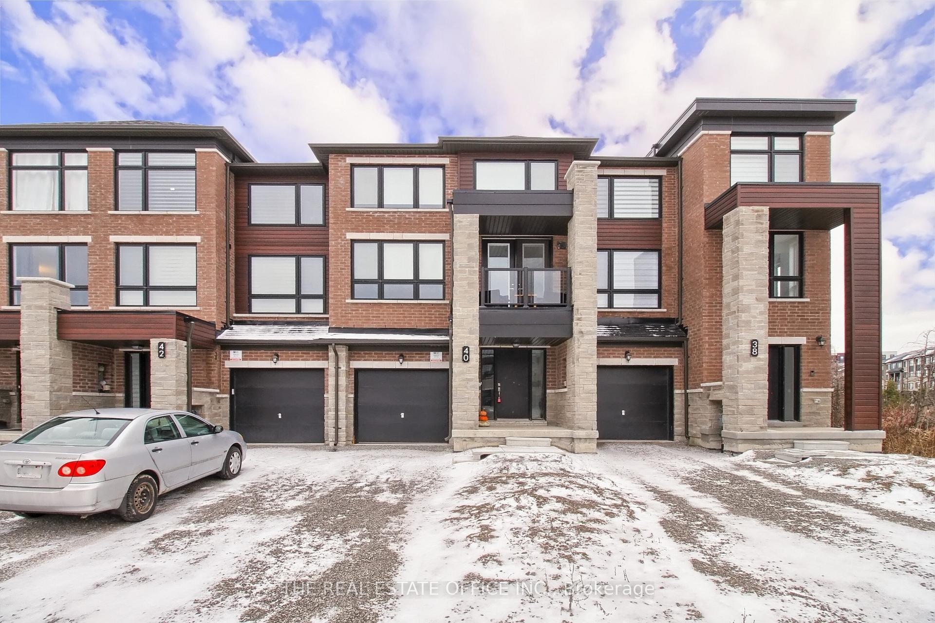 Photo 41 of 40 Blue Forest Crescent, Barrie, Innis-Shore — HOMEH