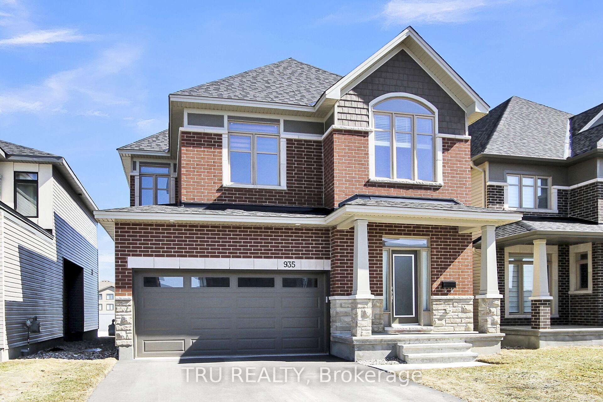 Photo 2 of 935 Embankment Street, Ottawa, Stittsville (South) — HOMEH