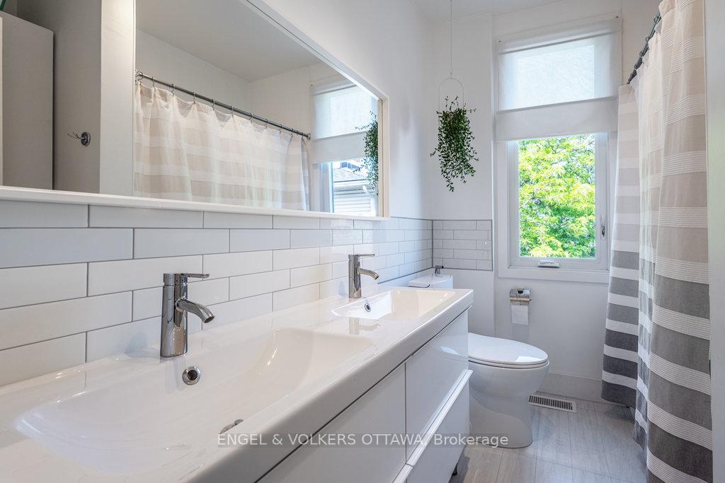 Photo 10 of 42 Carlyle Avenue, Ottawa, Old Ottawa South — HOMEH