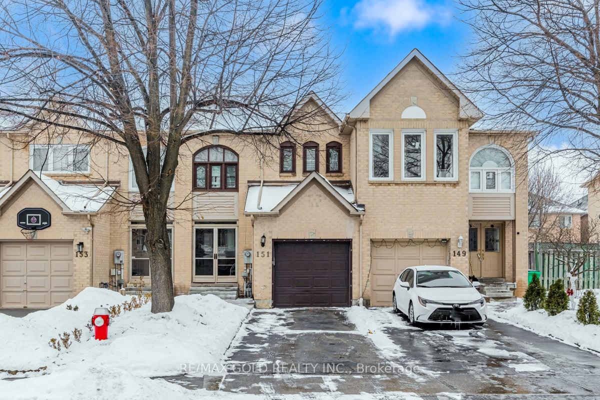 Photo 2 of 151 Richwood Crescent, Brampton, Brampton West — HOMEH