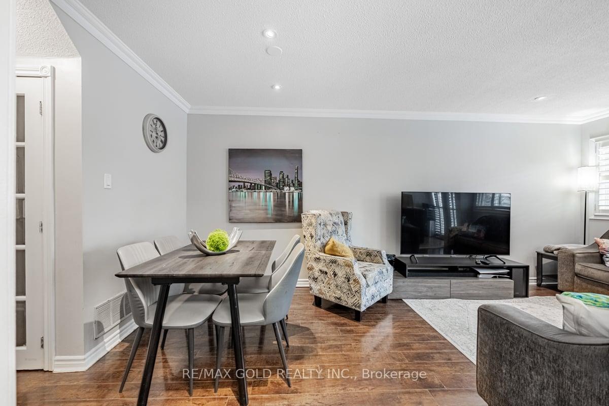 Photo 11 of 151 Richwood Crescent, Brampton, Brampton West — HOMEH