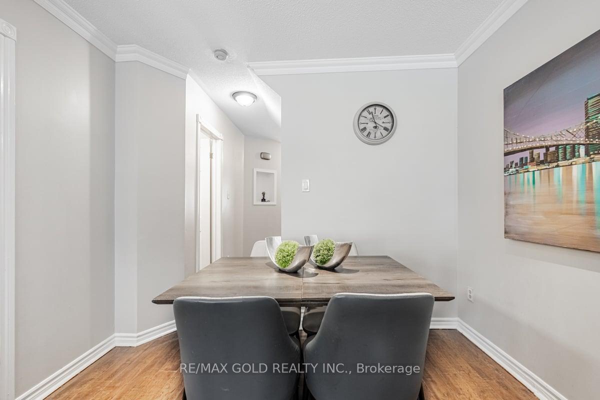 Photo 12 of 151 Richwood Crescent, Brampton, Brampton West — HOMEH