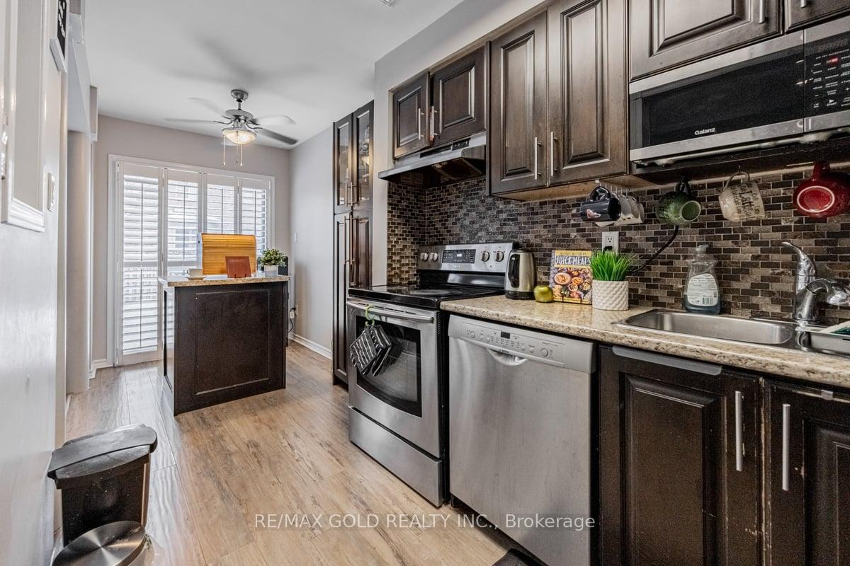 Photo 15 of 151 Richwood Crescent, Brampton, Brampton West — HOMEH