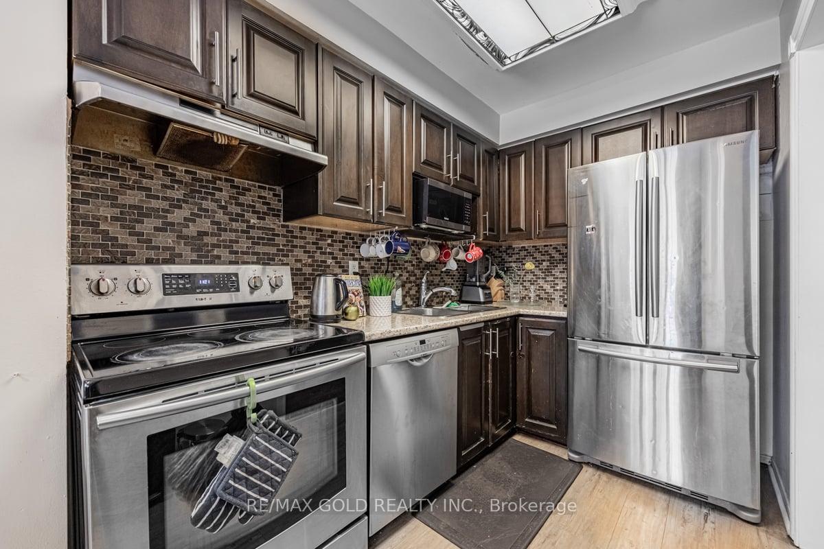 Photo 16 of 151 Richwood Crescent, Brampton, Brampton West — HOMEH