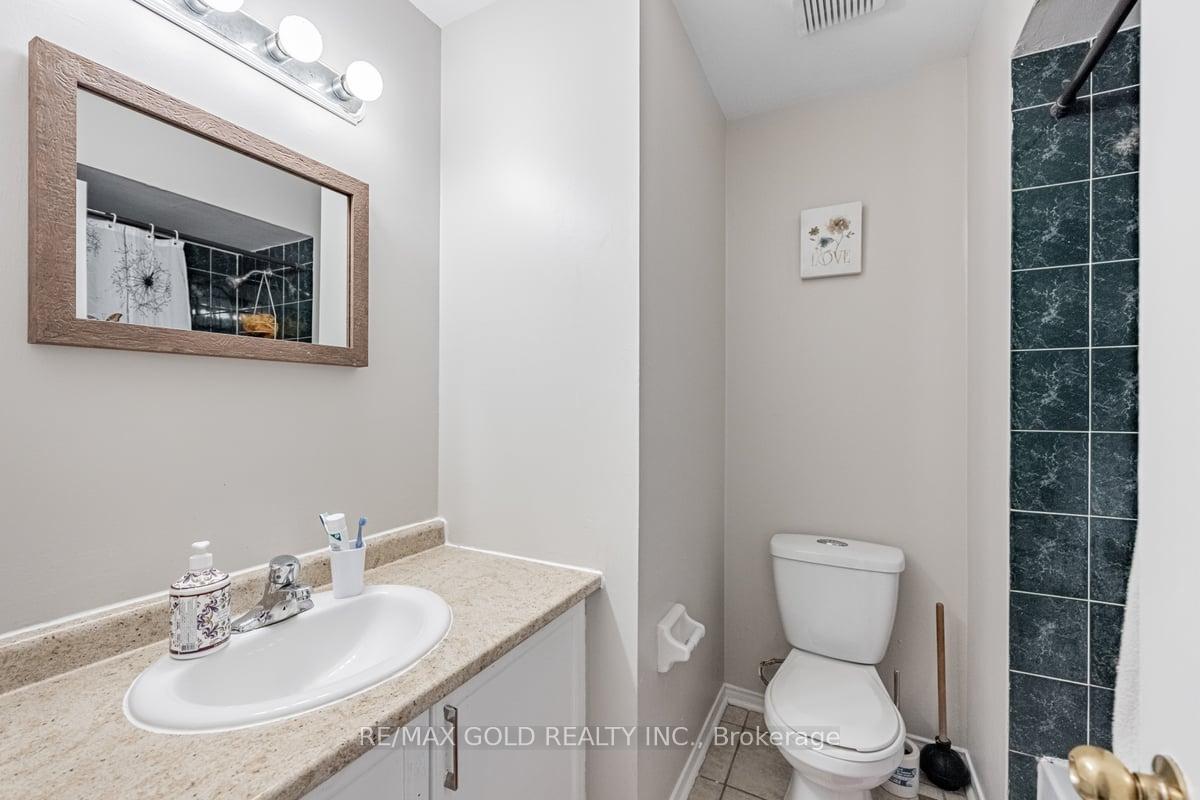Photo 23 of 151 Richwood Crescent, Brampton, Brampton West — HOMEH