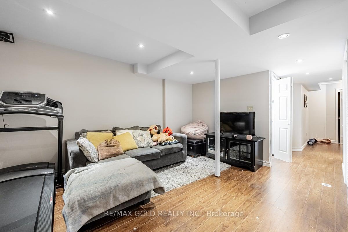 Photo 30 of 151 Richwood Crescent, Brampton, Brampton West — HOMEH