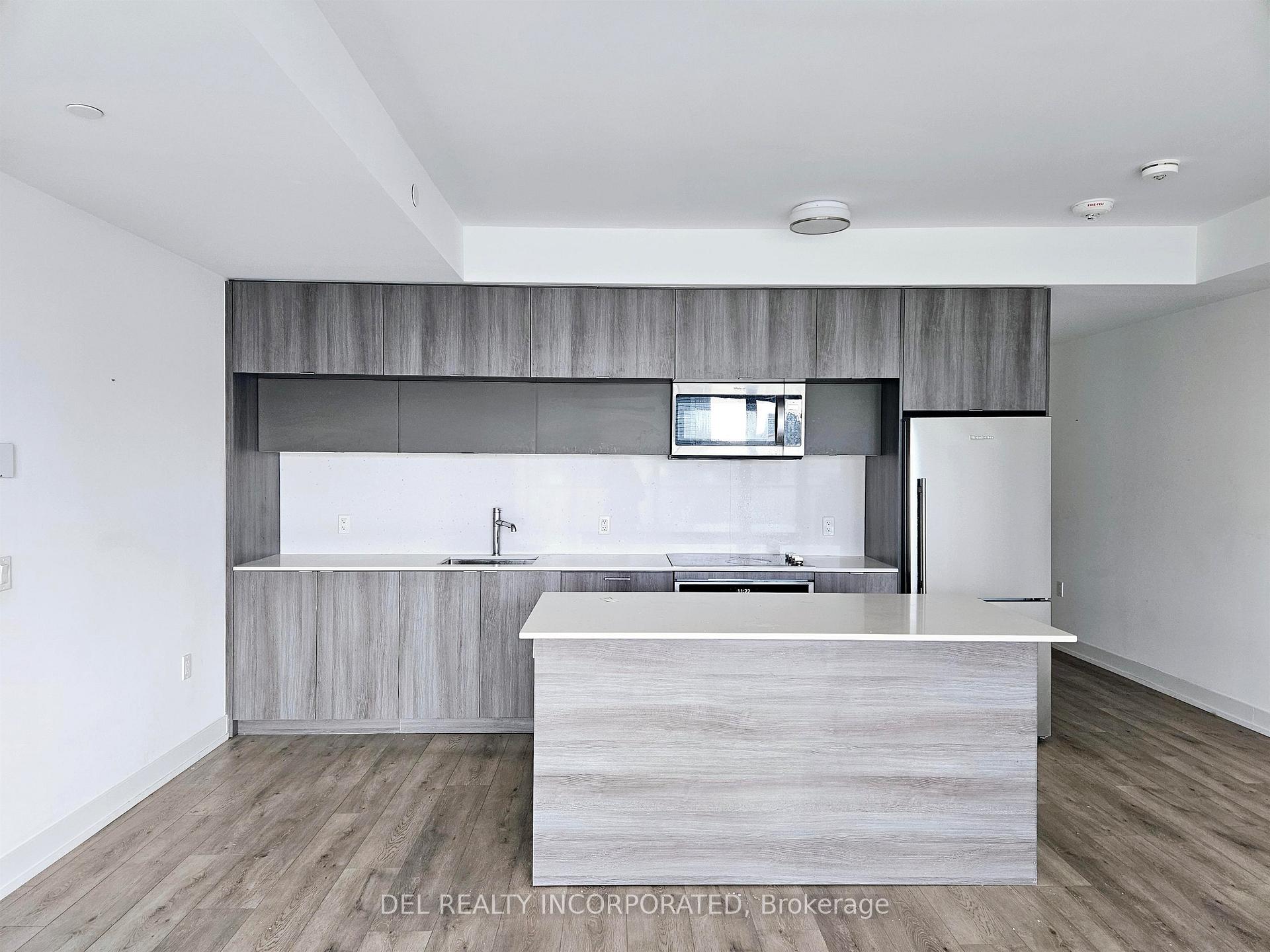 Front of Unit 2102, 575 Bloor Street E