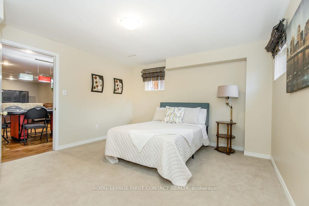 Photo 36 of 60 Westminster Circle, Barrie, Innis-Shore — HOMEH
