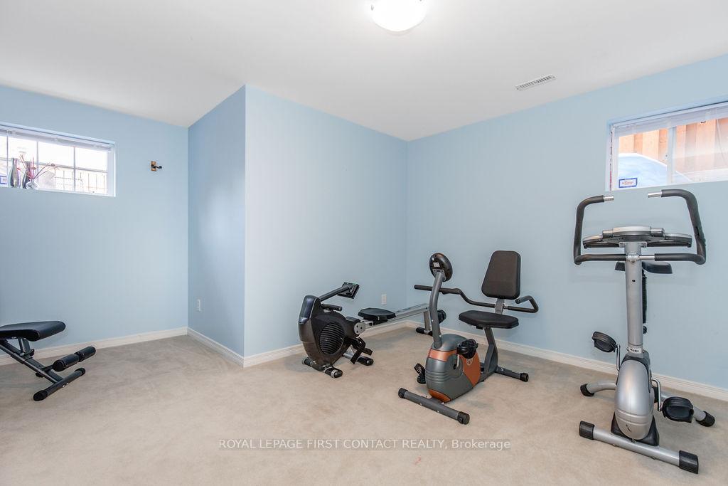 Photo 35 of 60 Westminster Circle, Barrie, Innis-Shore — HOMEH