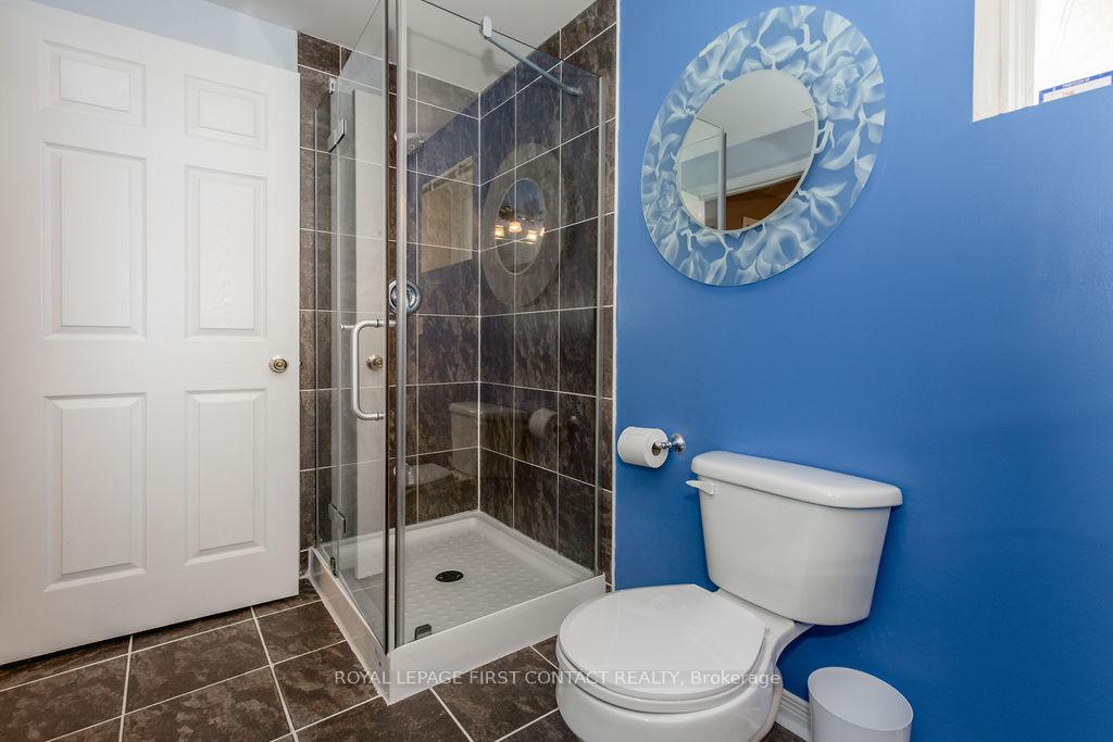 Photo 37 of 60 Westminster Circle, Barrie, Innis-Shore — HOMEH