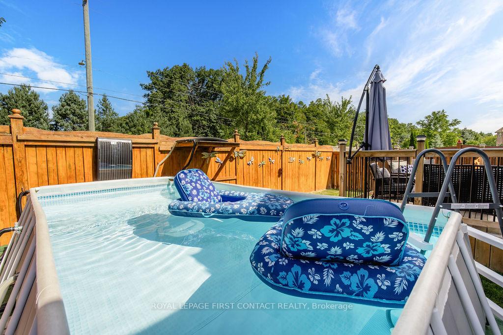 Photo 47 of 60 Westminster Circle, Barrie, Innis-Shore — HOMEH