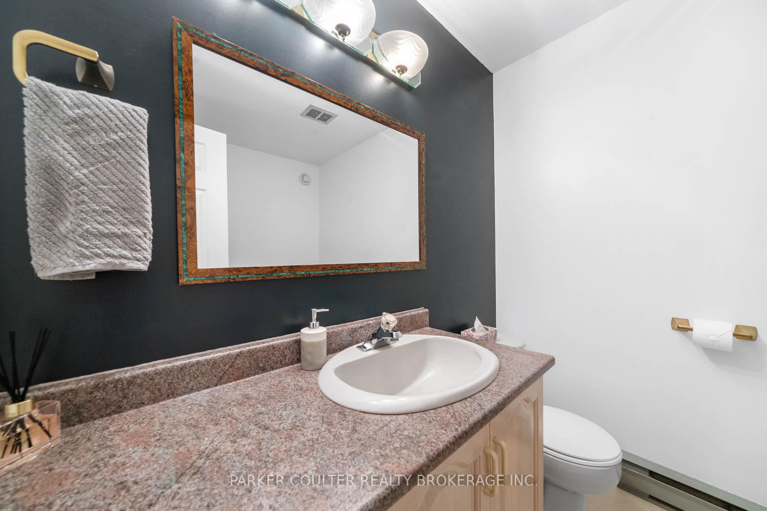 Photo 59 of 243 Centre Road, McKellar — HOMEH