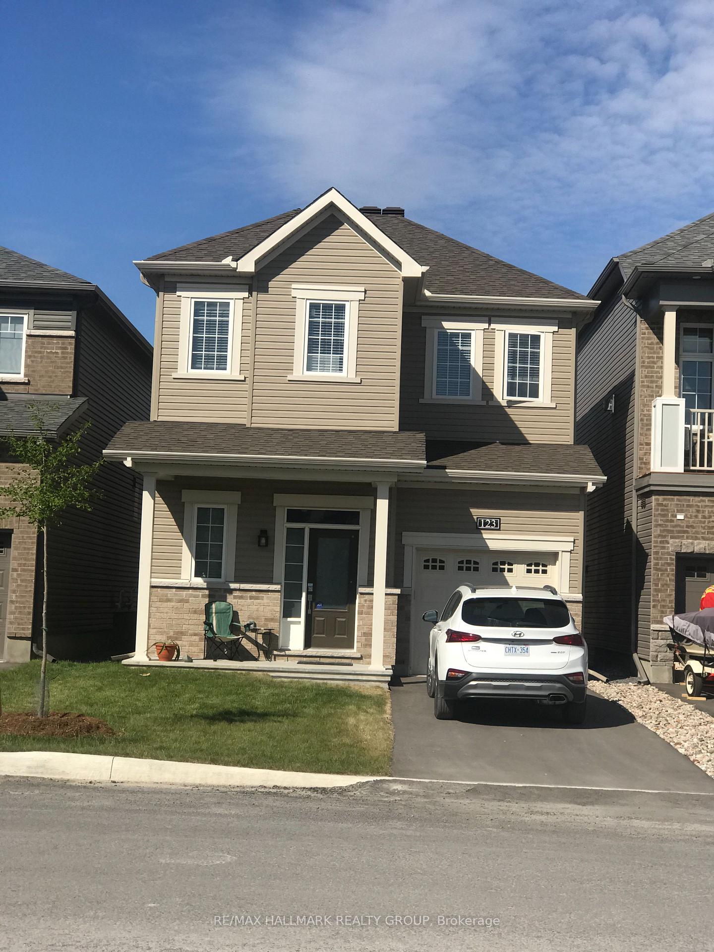 Photo 1 of 123 Paloma Circle, Ottawa, Barrhaven - Heritage Park — HOMEH
