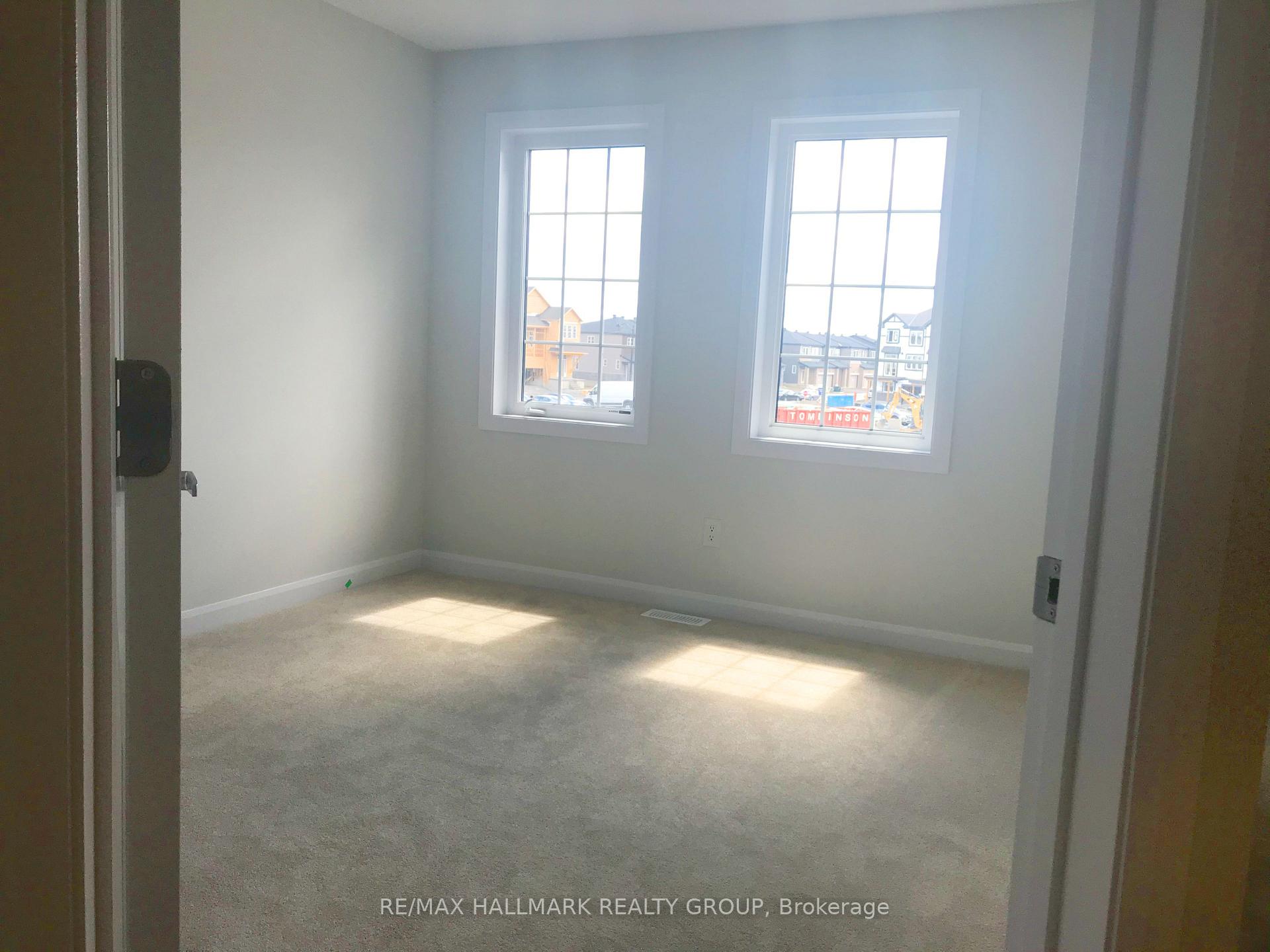 Photo 12 of 123 Paloma Circle, Ottawa, Barrhaven - Heritage Park — HOMEH