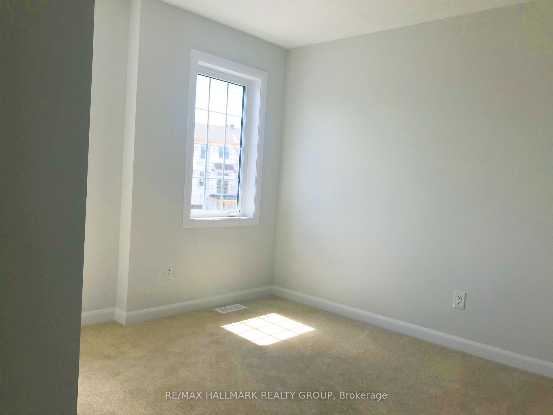 Photo 13 of 123 Paloma Circle, Ottawa, Barrhaven - Heritage Park — HOMEH