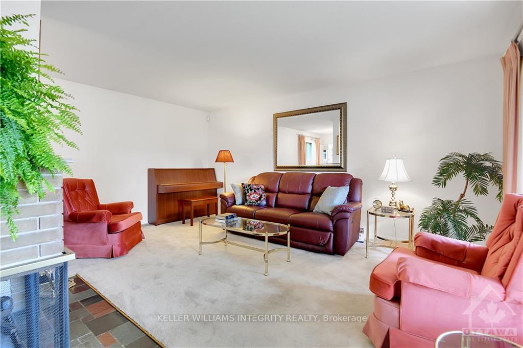 Photo 5 of 51 Ashburn Drive, Ottawa, Borden Farm/Stewart Farm/Carleton Heights/Parkwood Hills — HOMEH