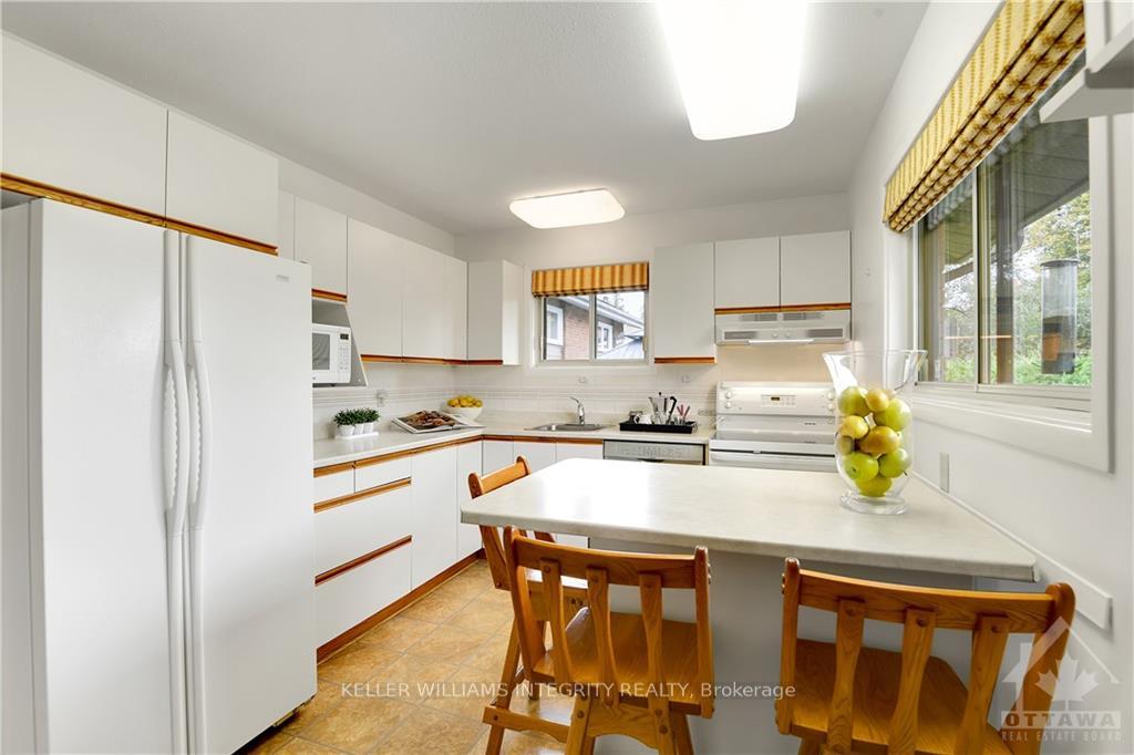 Photo 9 of 51 Ashburn Drive, Ottawa, Borden Farm/Stewart Farm/Carleton Heights/Parkwood Hills — HOMEH