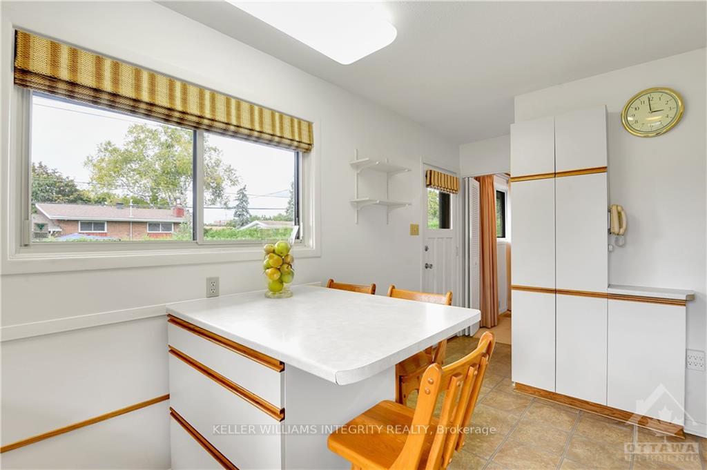 Photo 12 of 51 Ashburn Drive, Ottawa, Borden Farm/Stewart Farm/Carleton Heights/Parkwood Hills — HOMEH