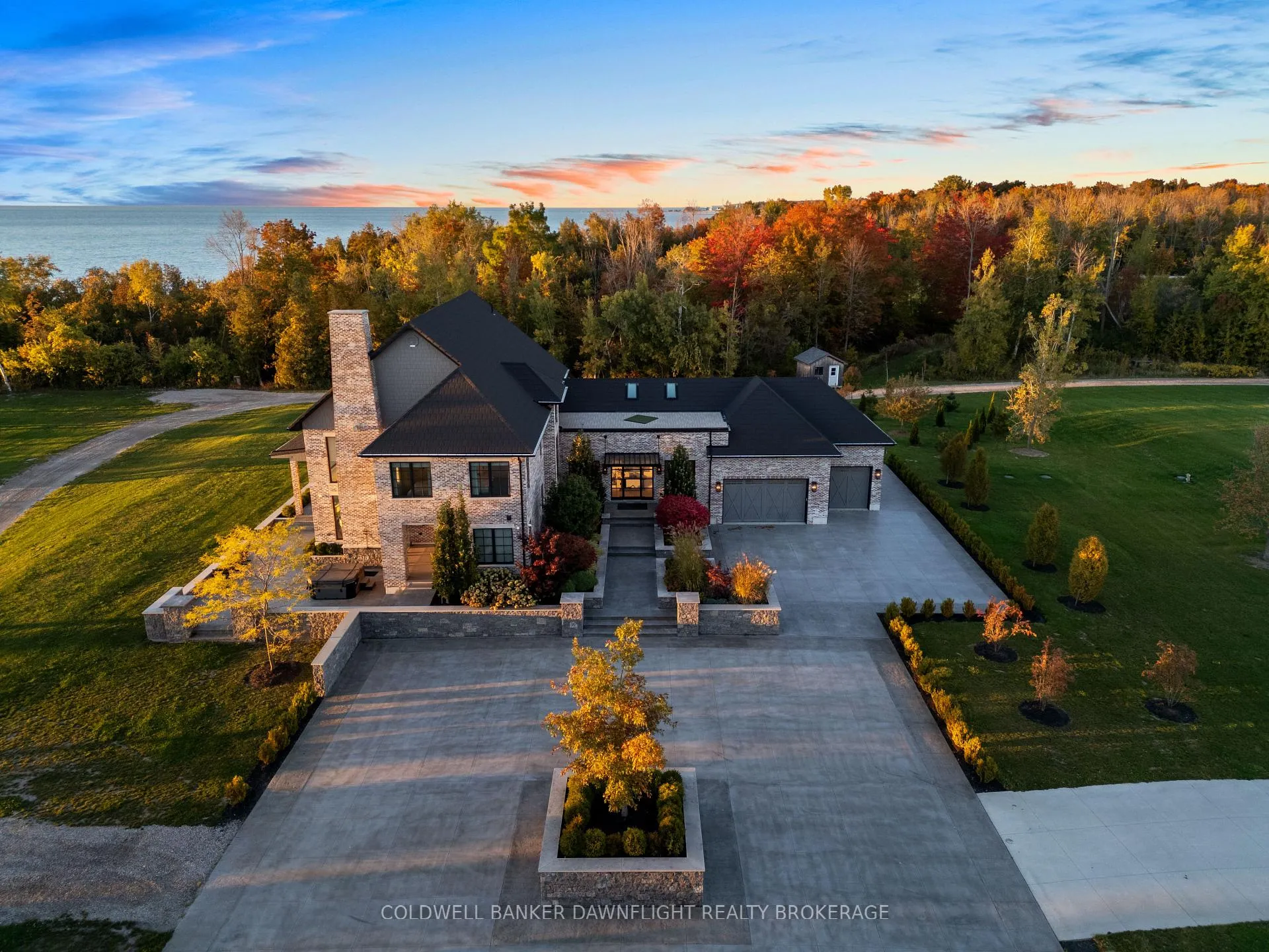 Photo 2 of 79585 Cottage Drive, Central Huron, Goderich — HOMEH