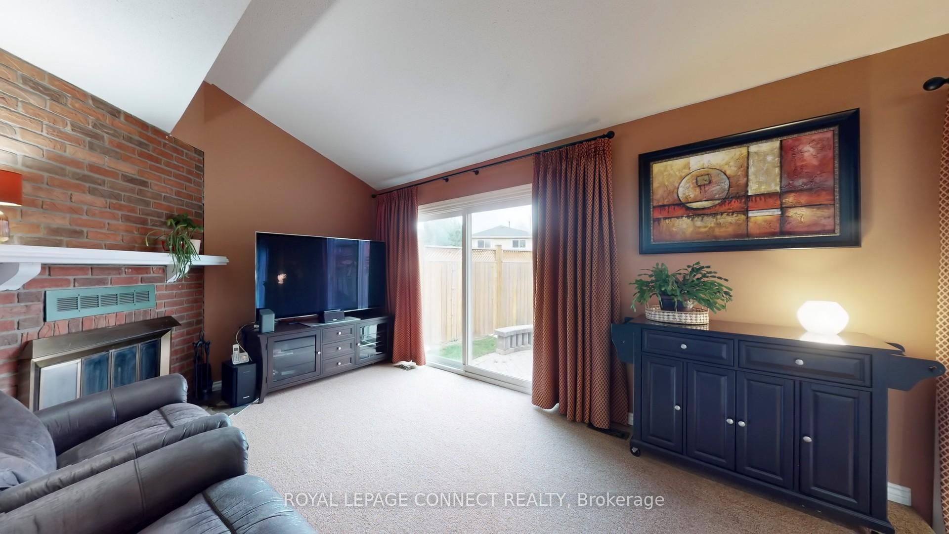 Photo 12 of 45 Copeland Road, Brampton, Fletcher's West — HOMEH