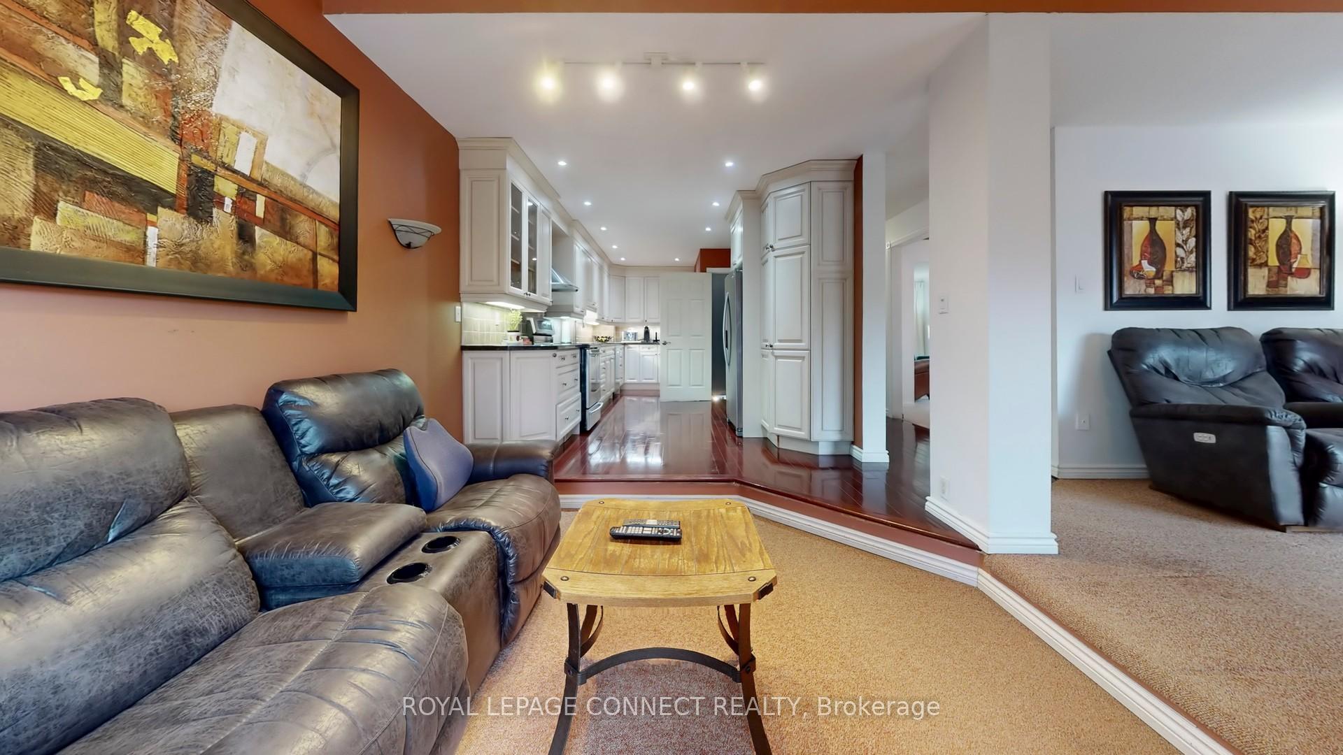 Photo 17 of 45 Copeland Road, Brampton, Fletcher's West — HOMEH
