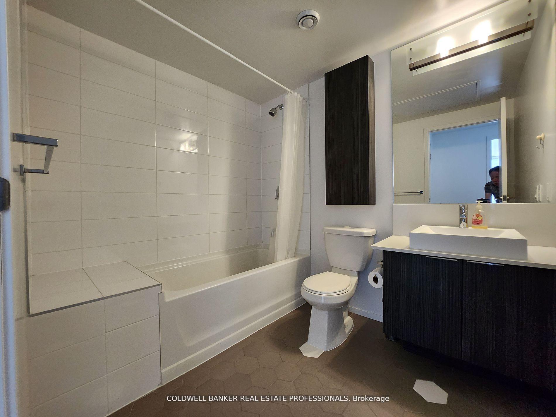 Photo 7 of Unit 2807, 68 Shuter Street, Toronto, Church-Yonge Corridor — HOMEH