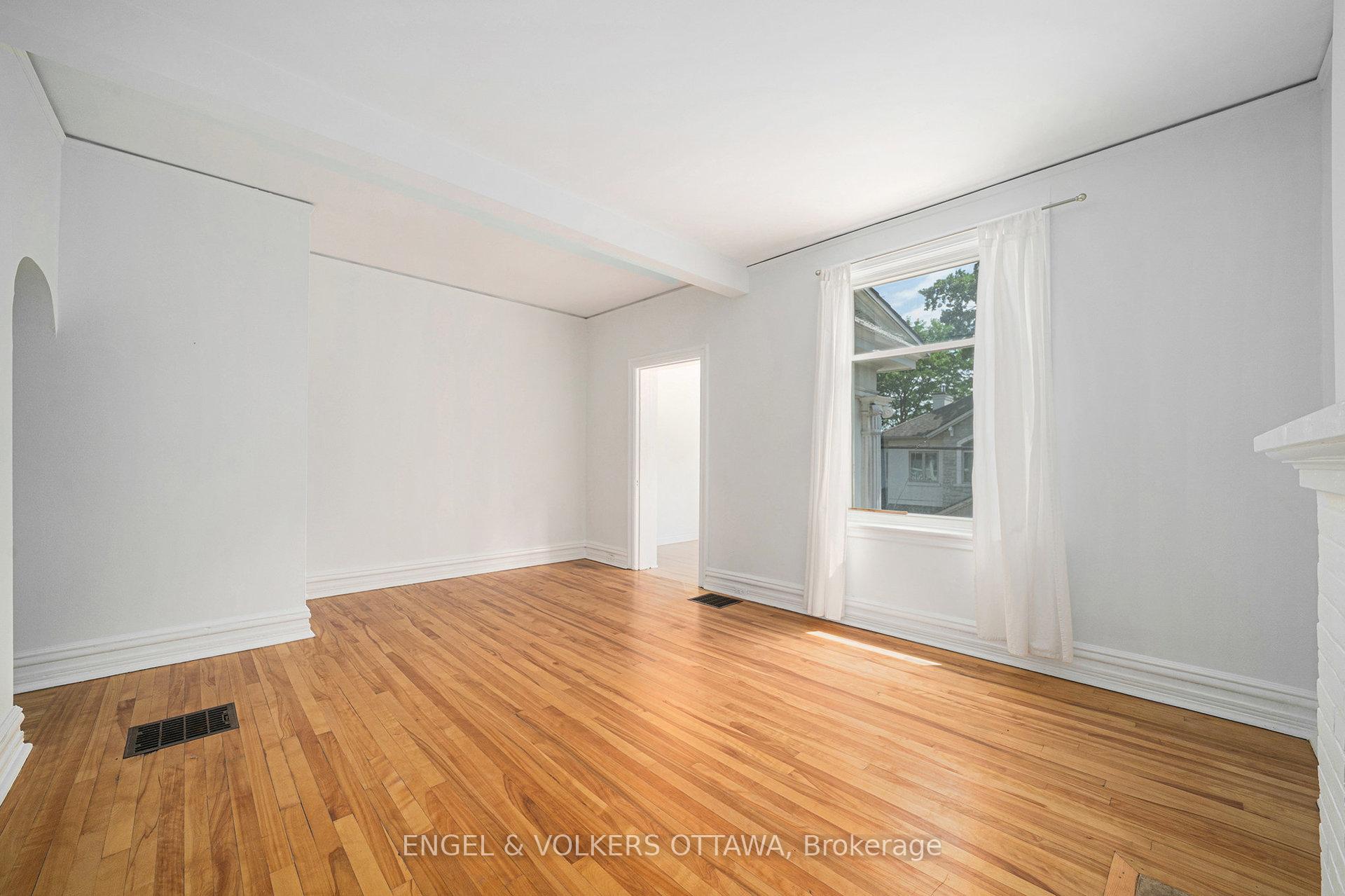 Photo 4 of Unit 2, 233 Holmwood Avenue, Ottawa, Glebe — HOMEH