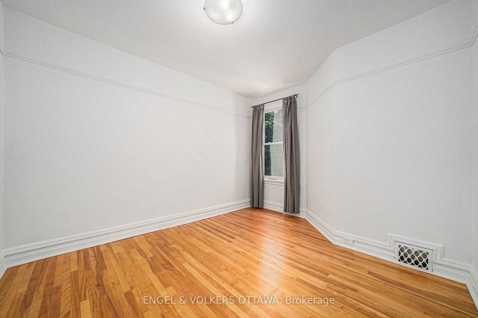 Photo 12 of Unit 2, 233 Holmwood Avenue, Ottawa, Glebe — HOMEH