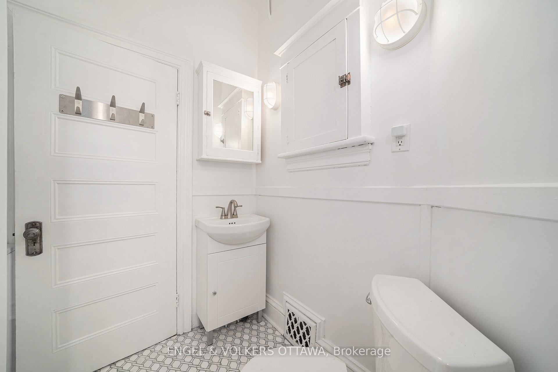 Photo 16 of Unit 2, 233 Holmwood Avenue, Ottawa, Glebe — HOMEH