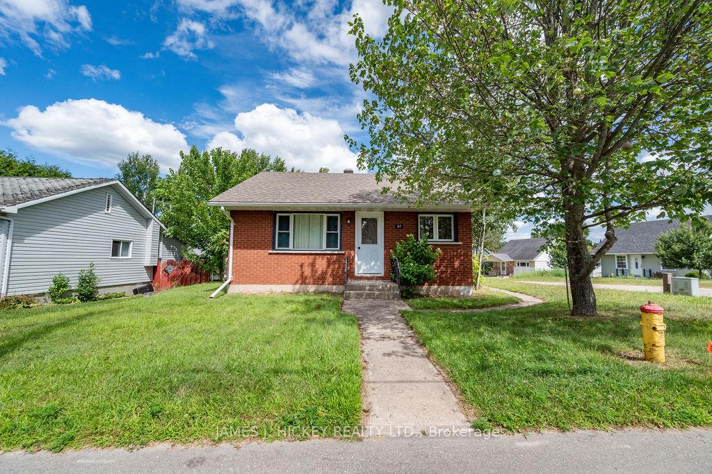 Photo 6 of 31 Glendale Avenue, Deep River — HOMEH