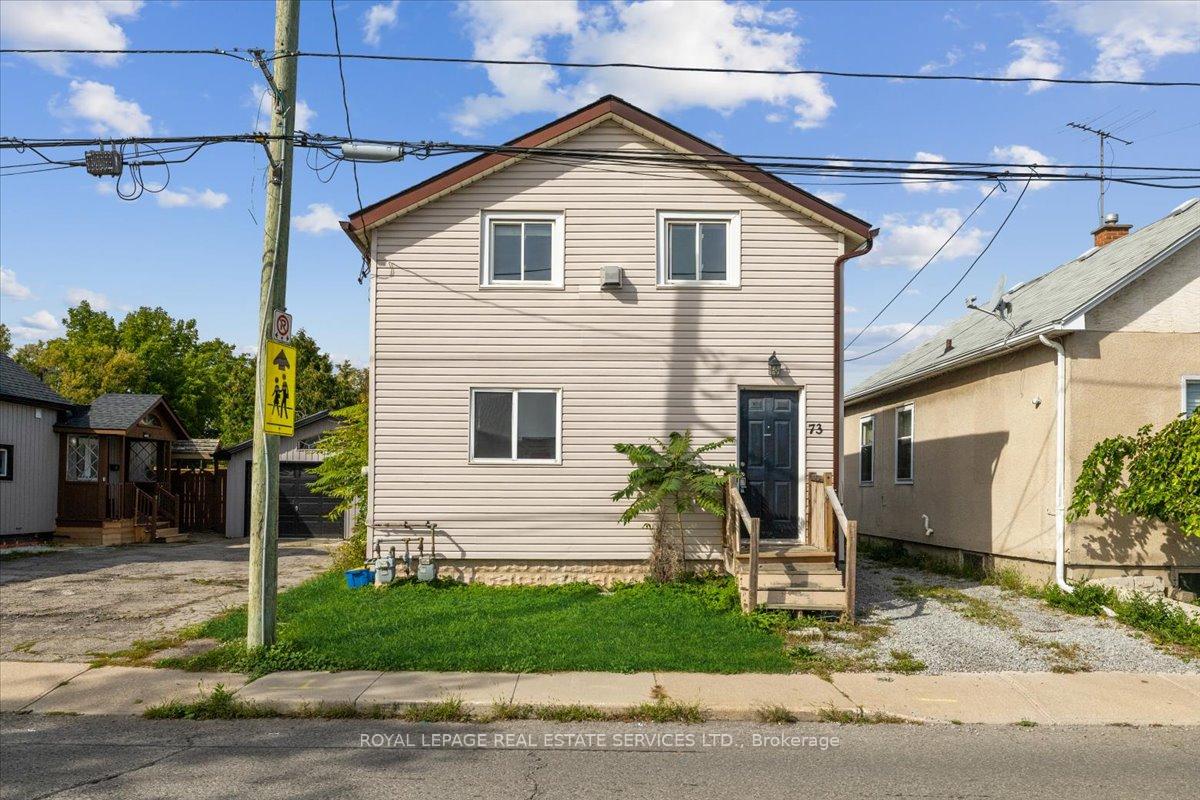 Front of 73 Vine Street S