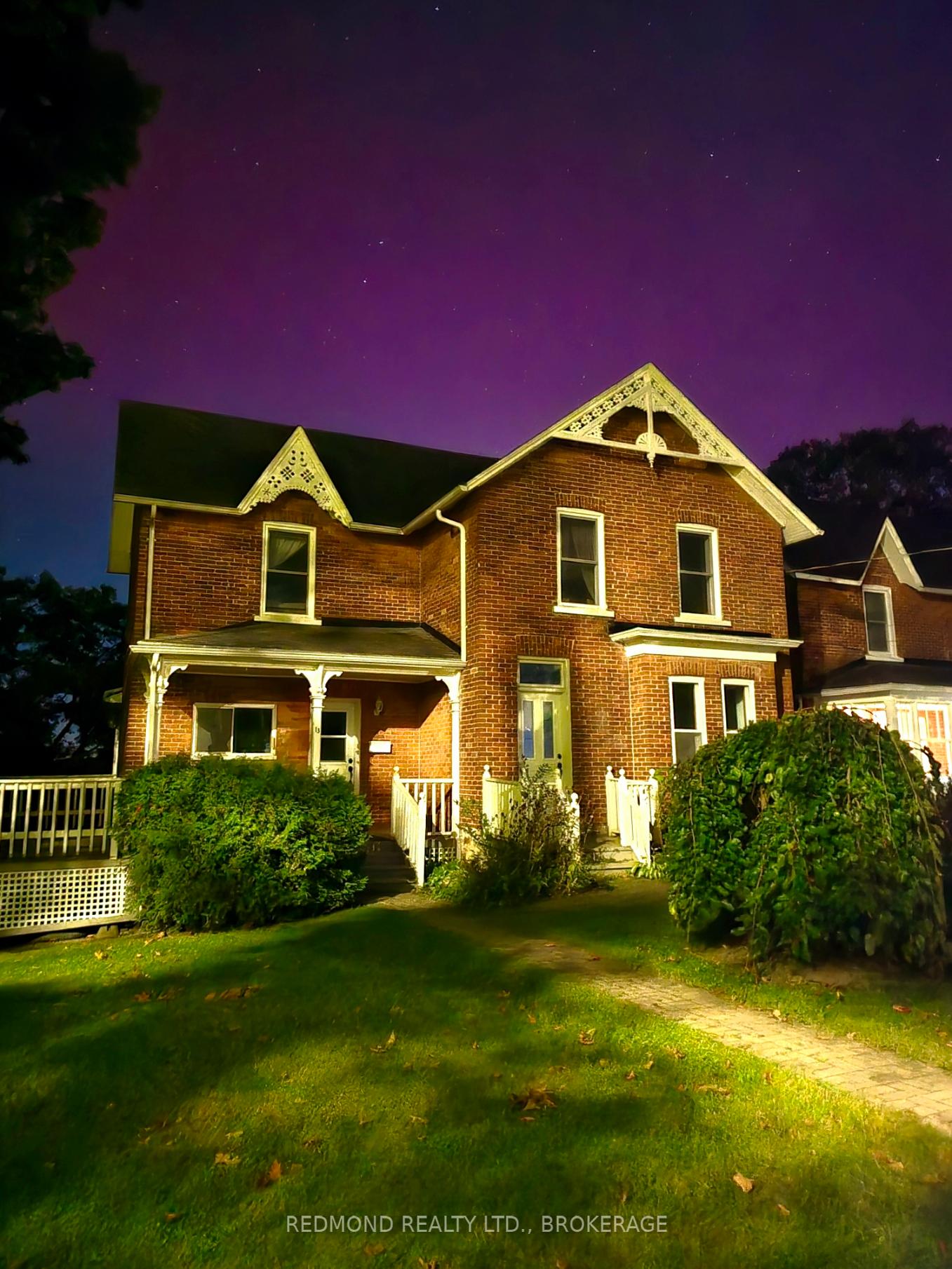 Photo 3 of 13 Windsor Drive E, Gananoque — HOMEH