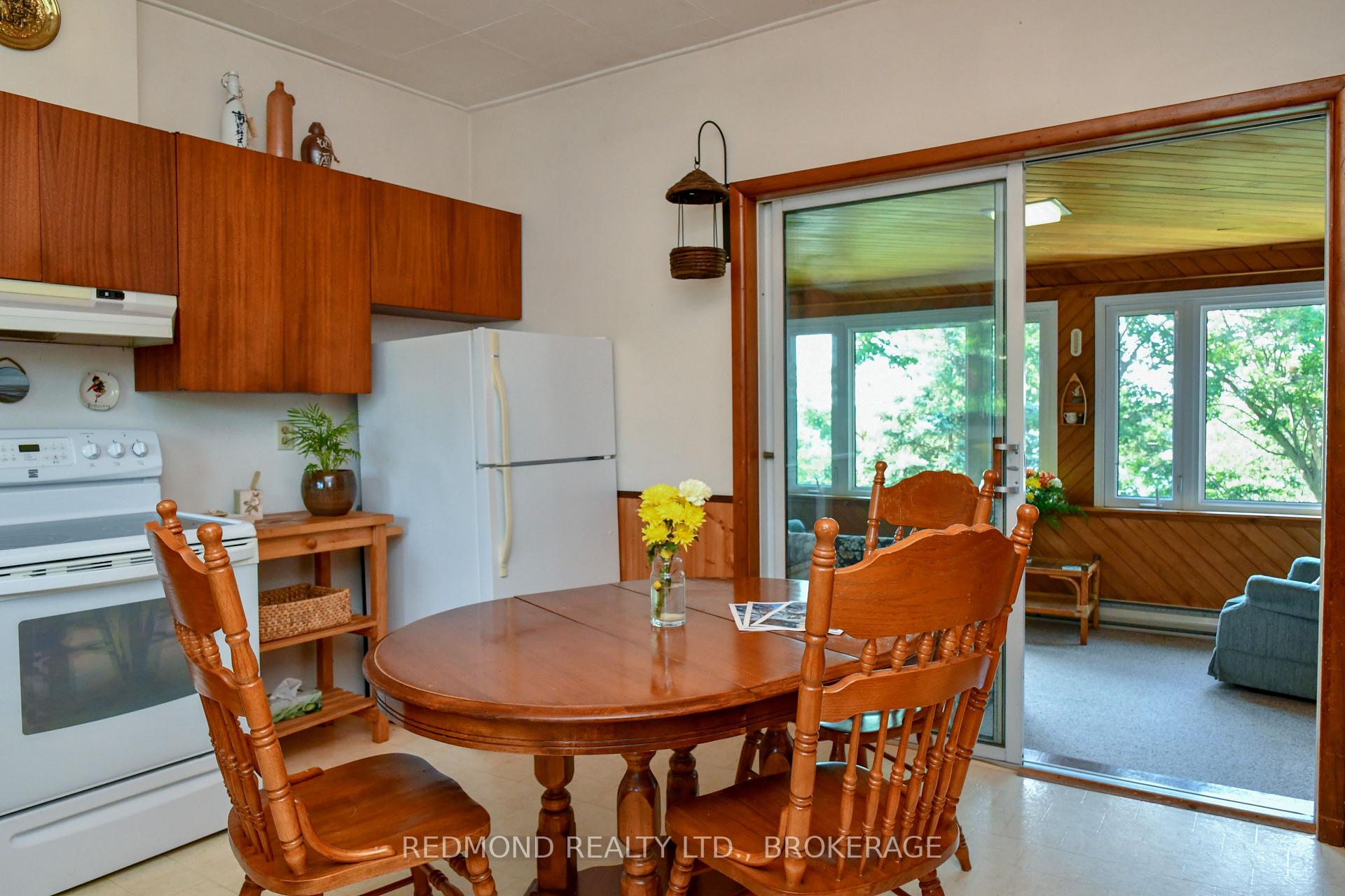 Photo 16 of 13 Windsor Drive E, Gananoque — HOMEH