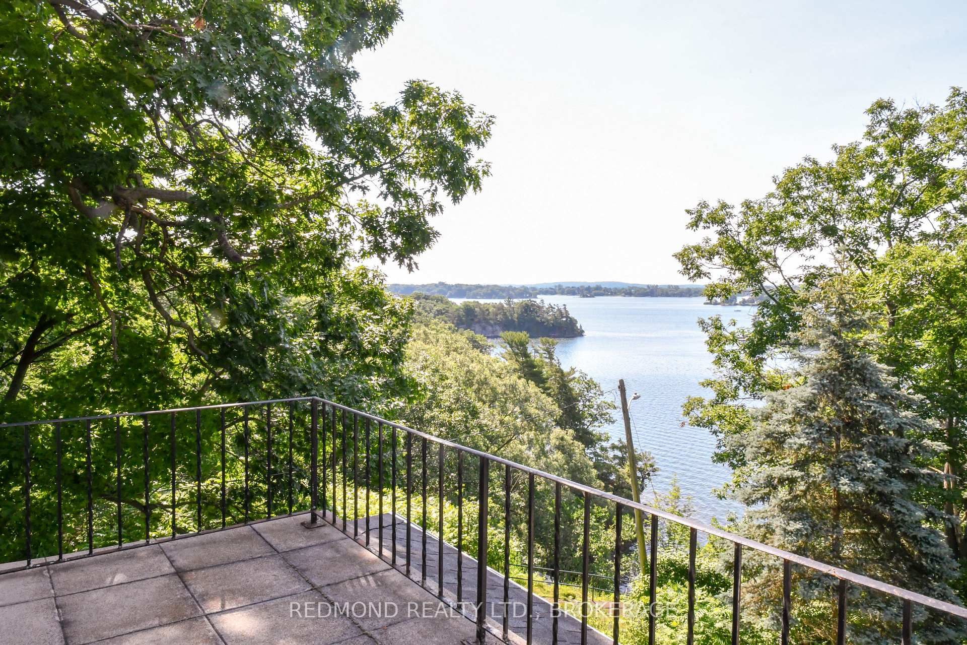 Photo 26 of 13 Windsor Drive E, Gananoque — HOMEH