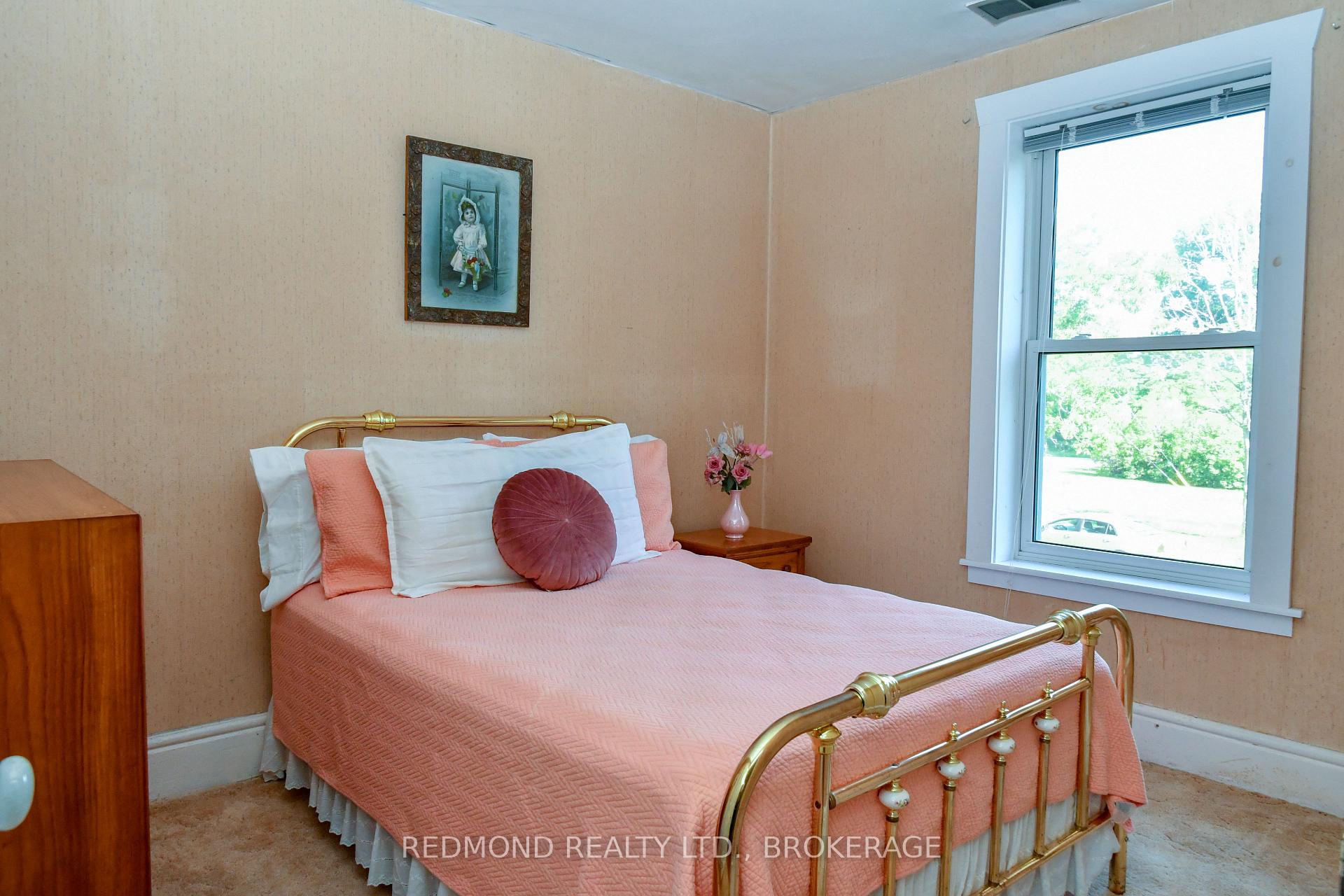 Photo 30 of 13 Windsor Drive E, Gananoque — HOMEH