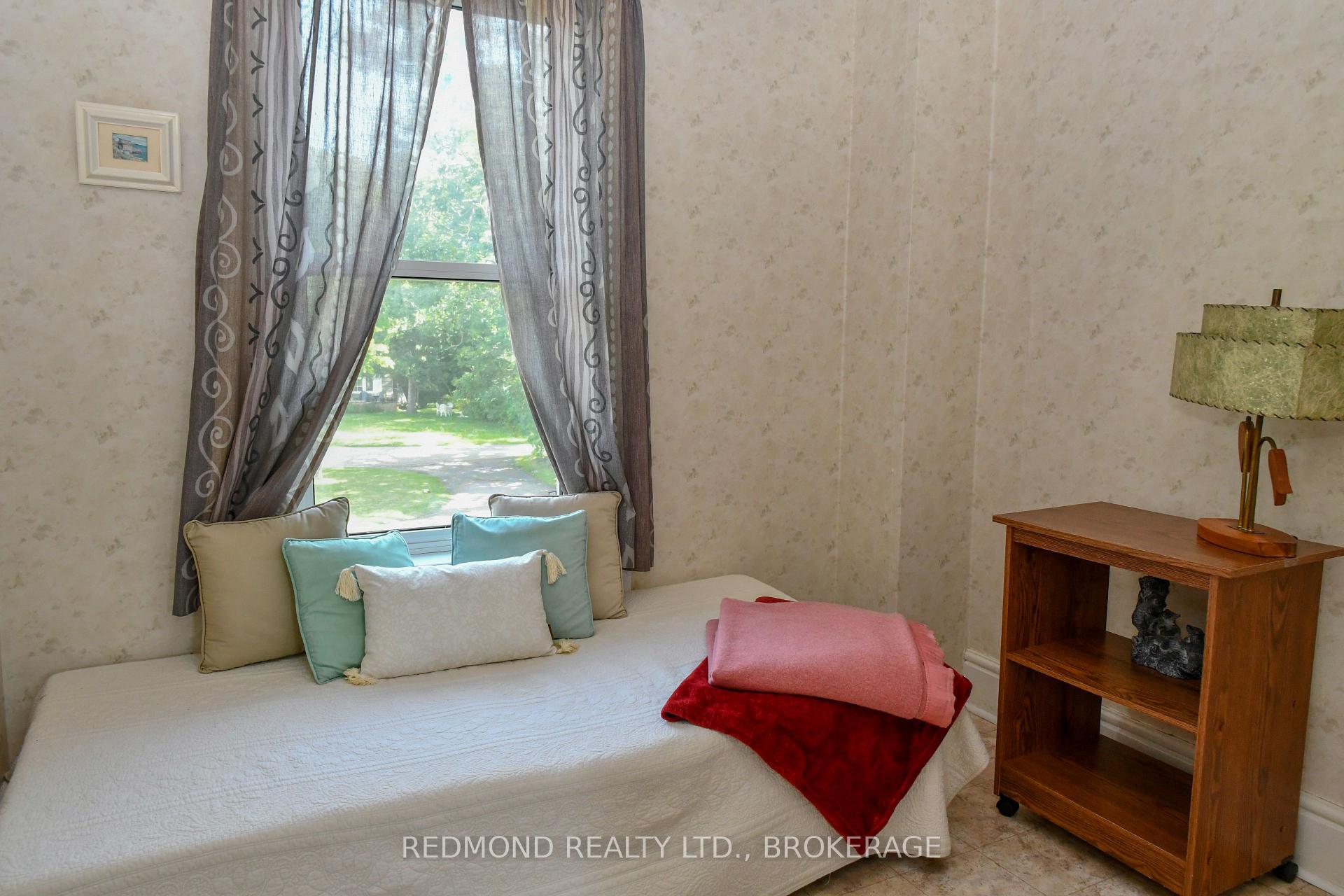 Photo 28 of 13 Windsor Drive E, Gananoque — HOMEH