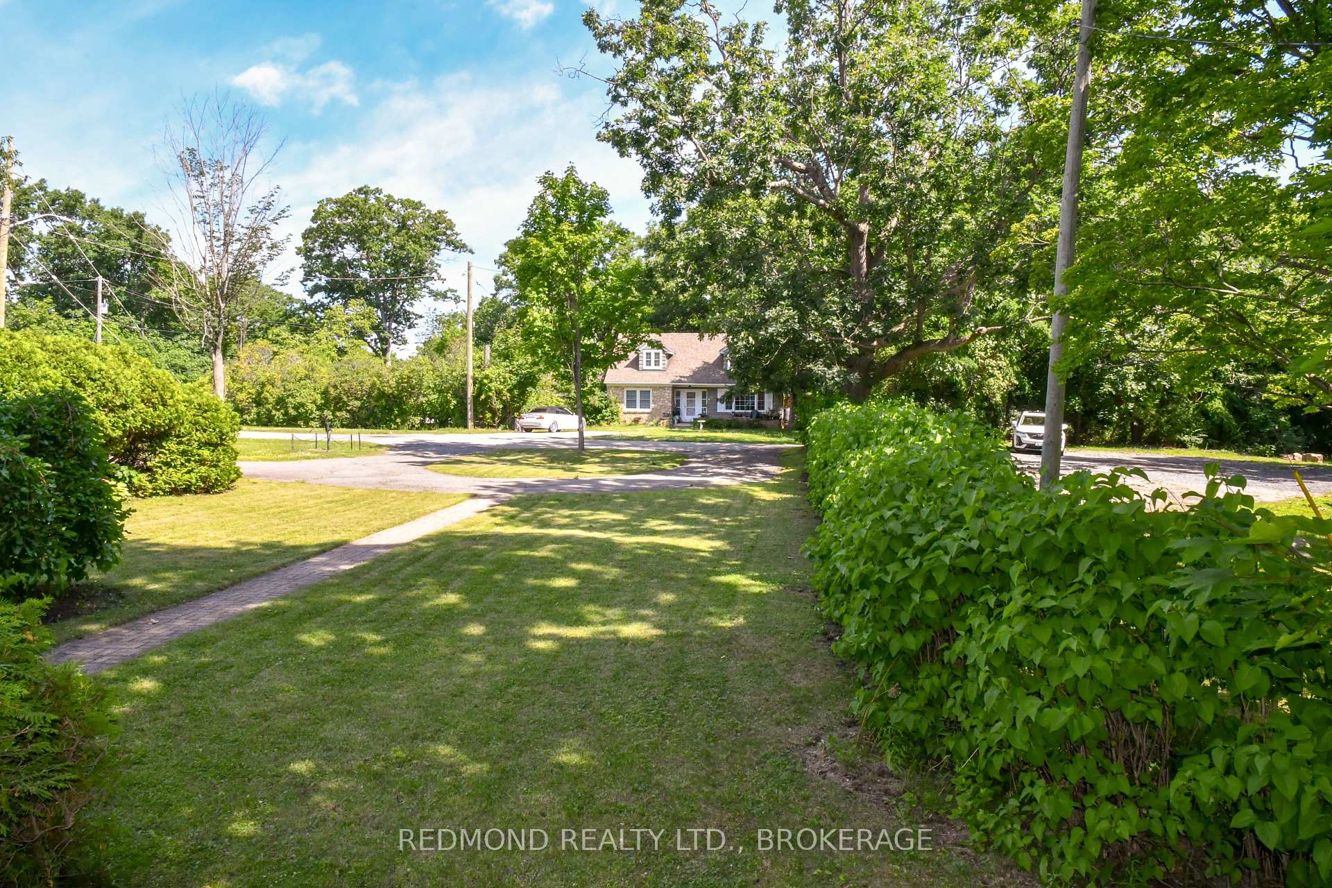 Photo 32 of 13 Windsor Drive E, Gananoque — HOMEH