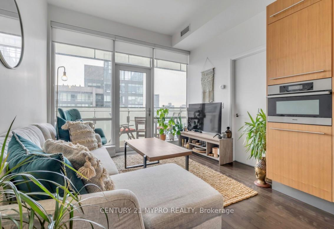 Front of Unit 4405, 80 John Street E
