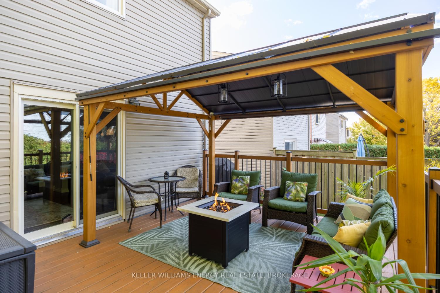 Photo 8 of 820 Finley Avenue, Ajax, South West — HOMEH