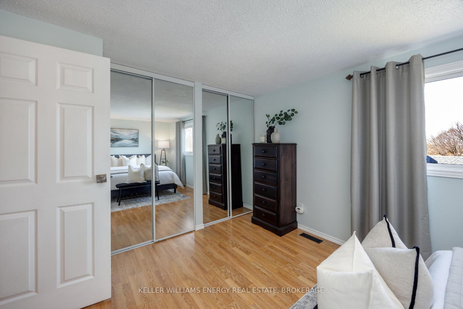 Photo 10 of 820 Finley Avenue, Ajax, South West — HOMEH