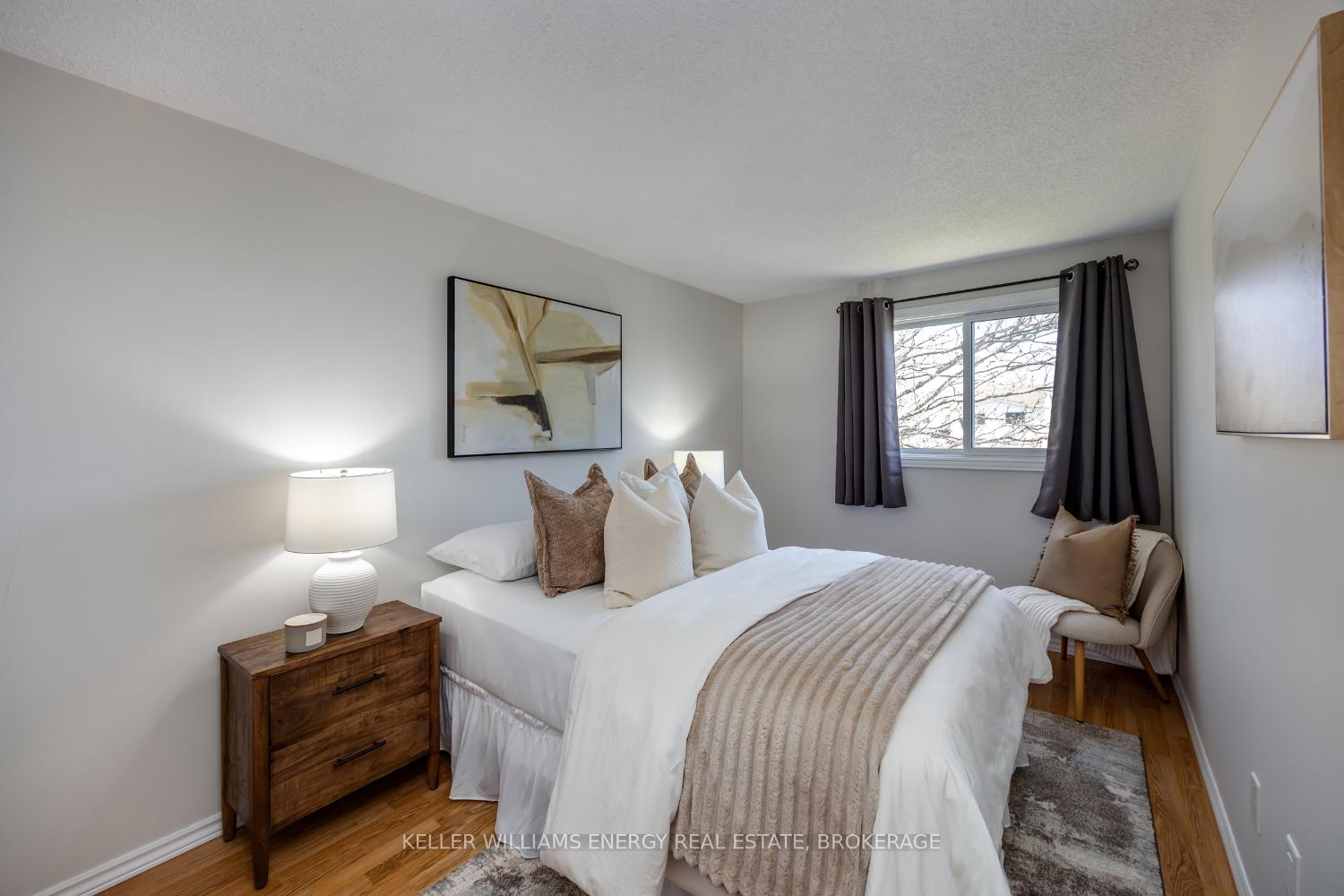 Photo 12 of 820 Finley Avenue, Ajax, South West — HOMEH