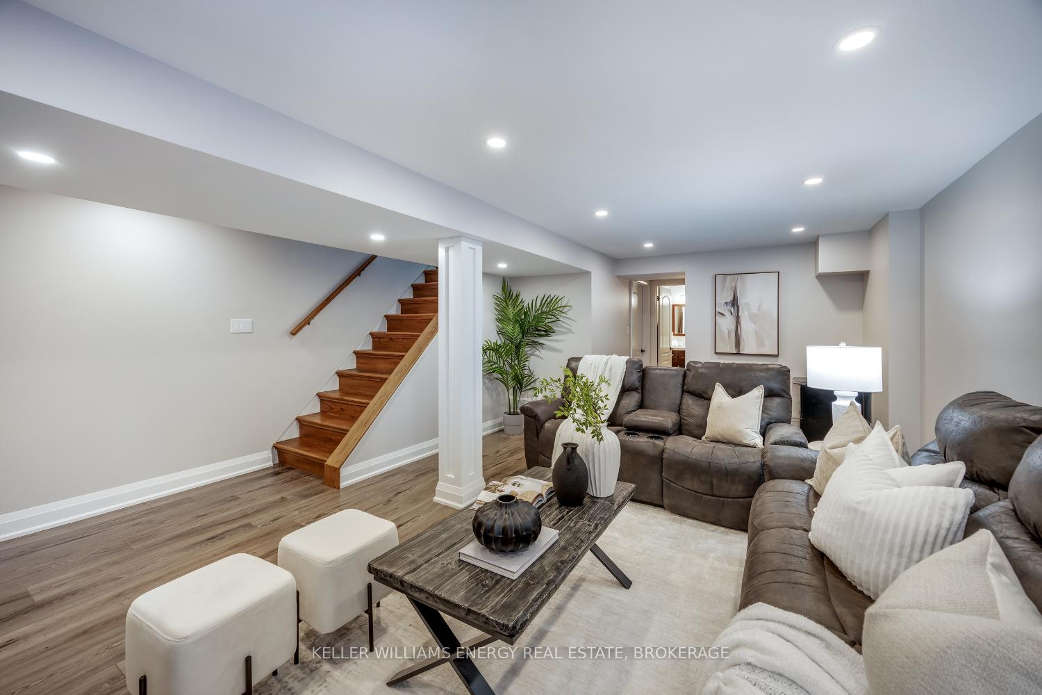 Photo 14 of 820 Finley Avenue, Ajax, South West — HOMEH