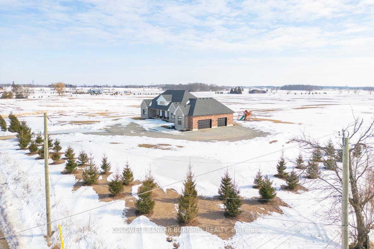 Photo 5 of 3417 Tyneside Road, Hamilton, Rural Glanbrook — HOMEH