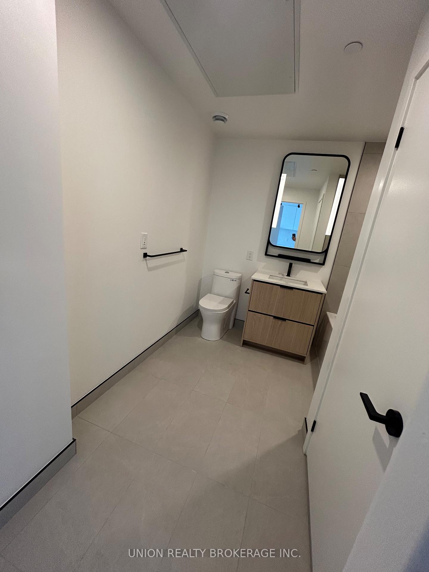 Photo 13 of Unit 1410, 1050 Eastern Avenue, Toronto, Greenwood-Coxwell — HOMEH