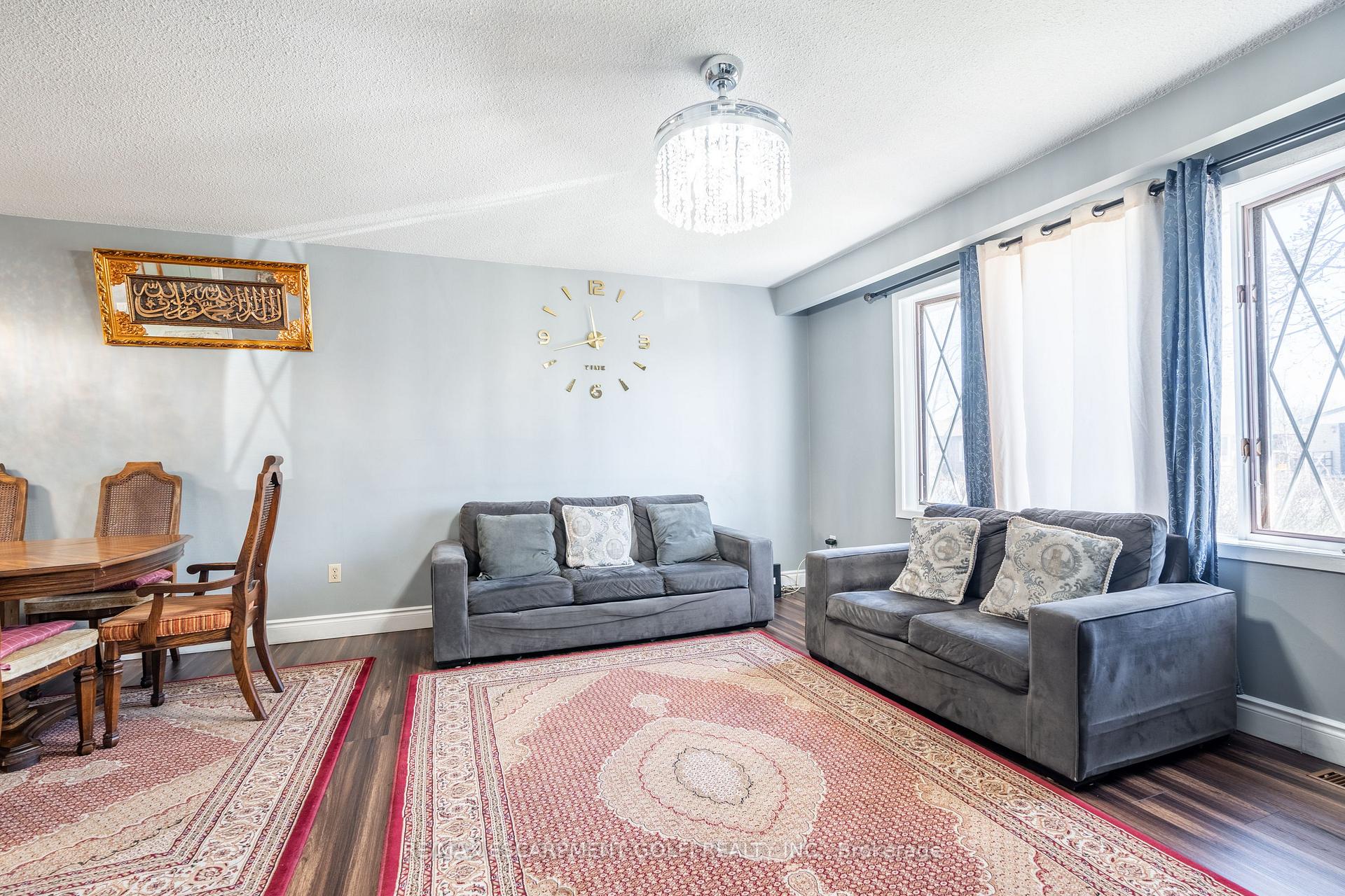Photo 6 of 8 Canterbury Drive, St. Catharines, Oakdale — HOMEH