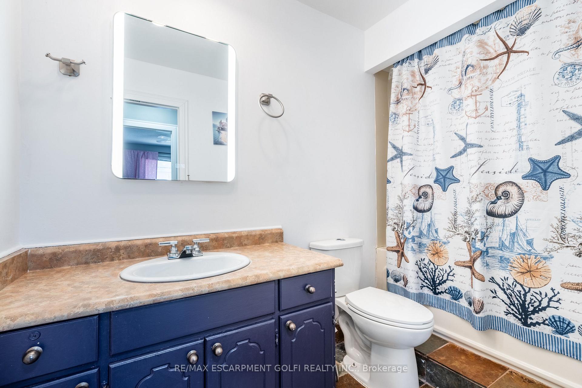Photo 22 of 8 Canterbury Drive, St. Catharines, Oakdale — HOMEH