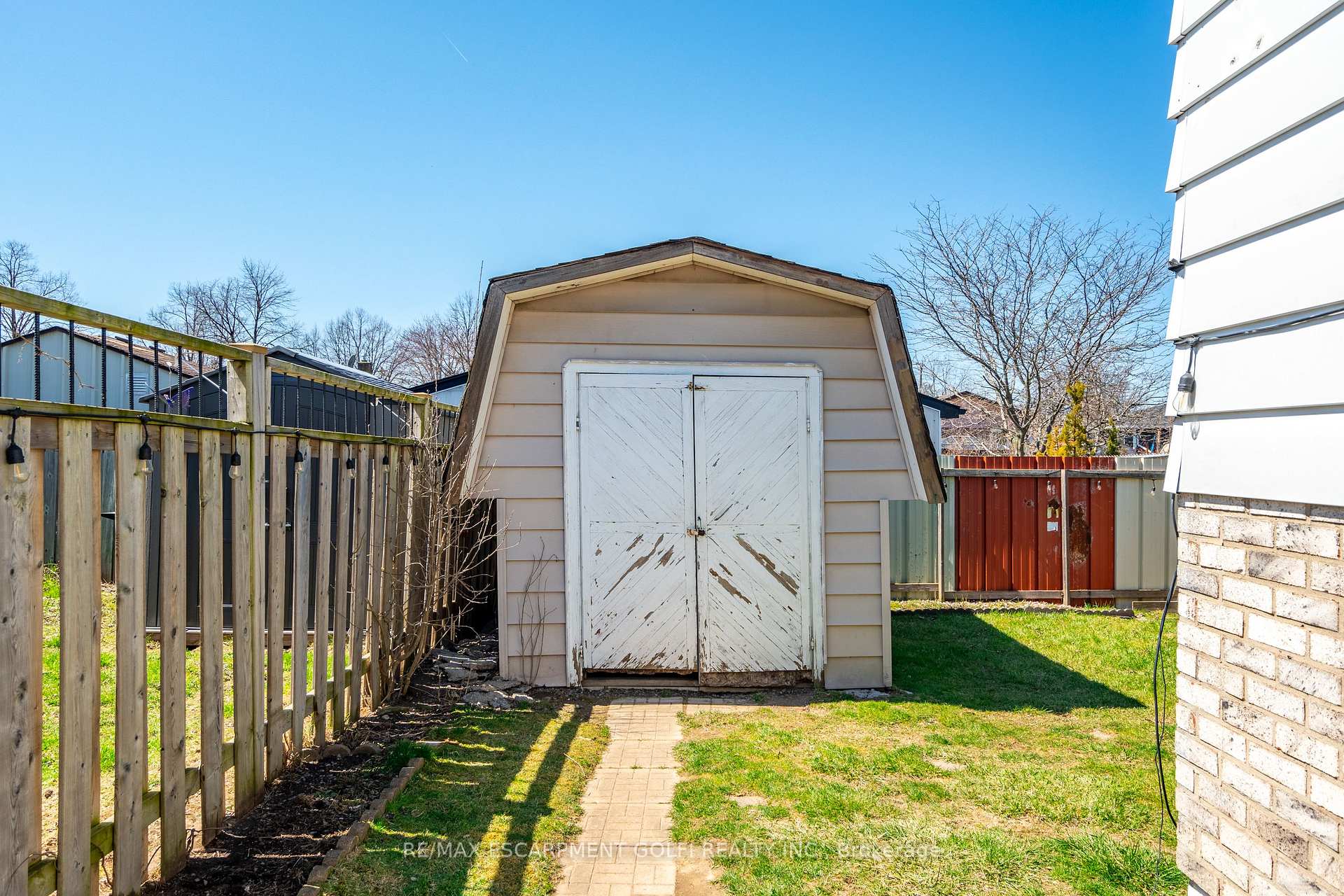 Photo 33 of 8 Canterbury Drive, St. Catharines, Oakdale — HOMEH