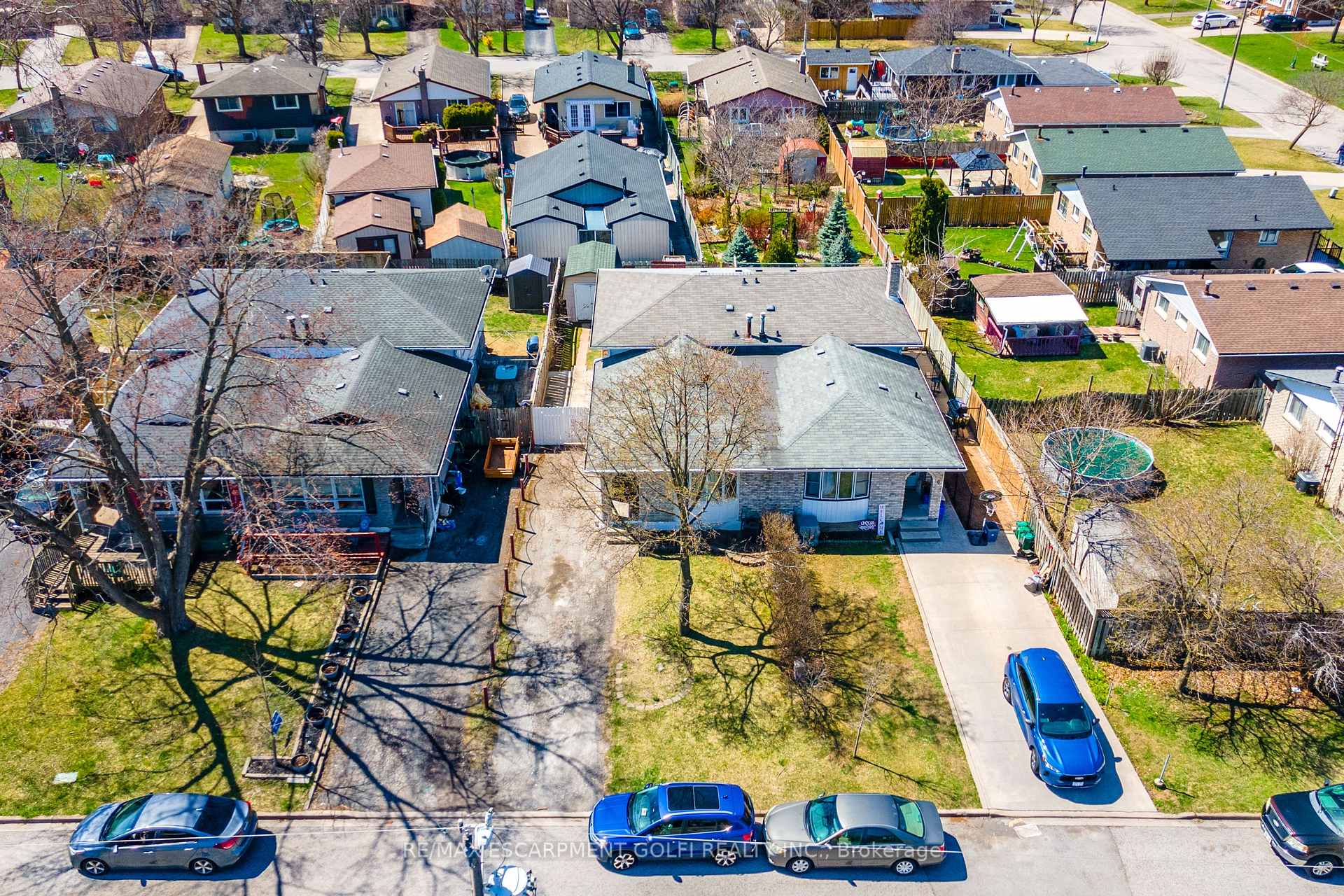 Photo 37 of 8 Canterbury Drive, St. Catharines, Oakdale — HOMEH