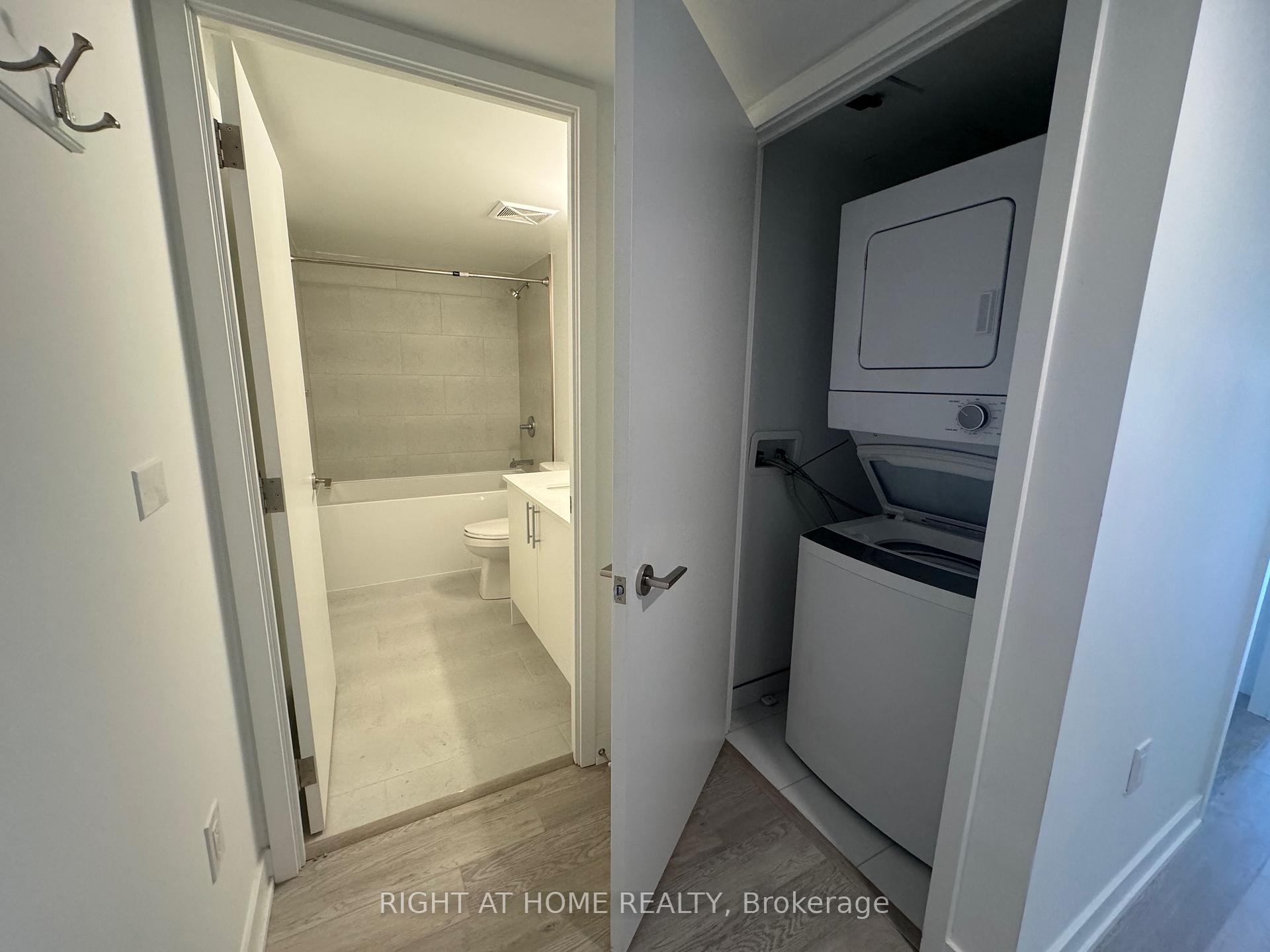 Photo 14 of Unit 311, 3 Strathgowan Avenue, Toronto, Lawrence Park South — HOMEH